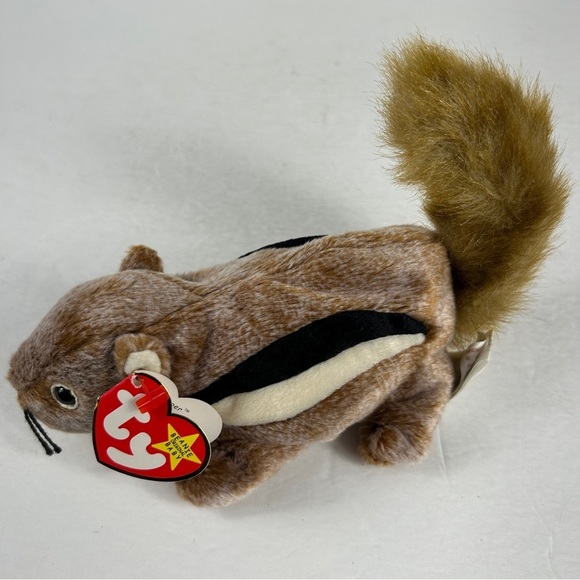 NWT TY Beanie Baby Brown and Black Chipmunk Plush Toy Chipper - Picture 1 of 5